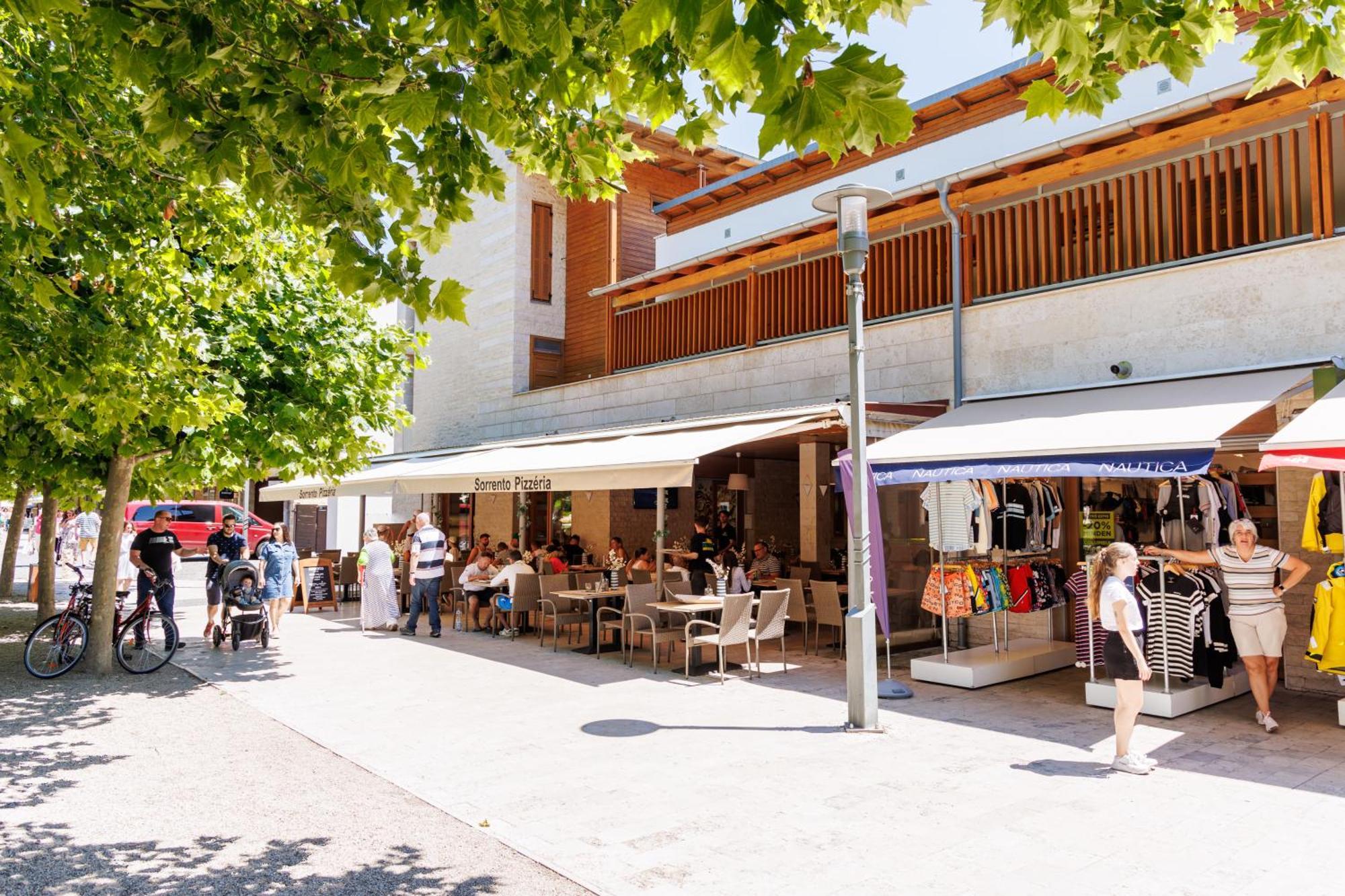Jacht Apartmanok Balatonfured Bagian luar foto