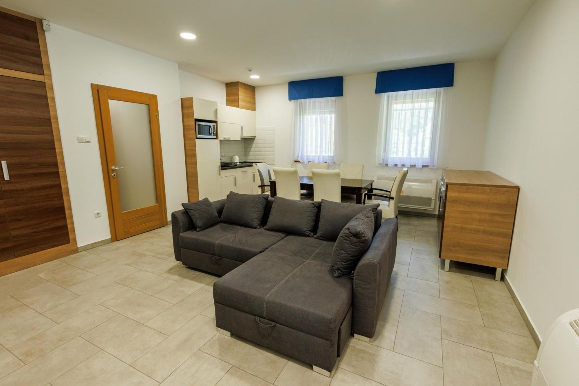 Jacht Apartmanok Balatonfured Bagian luar foto